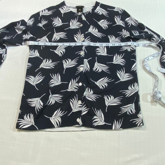 Ann Taylor Factory Leaf Cardigan Navy White Medium - Picture 5 of 8